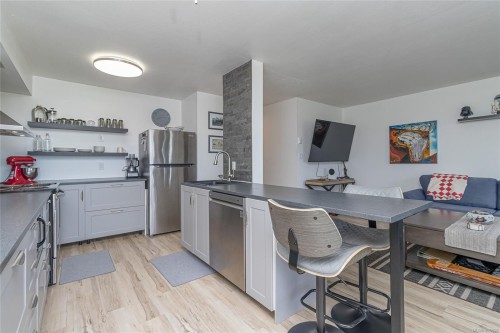 107-9916 Daniel St, Chemainus, BC - Indoor