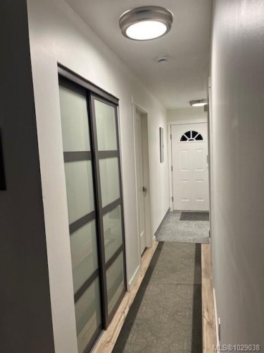 107-9916 Daniel St, Chemainus, BC - Indoor Photo Showing Other Room