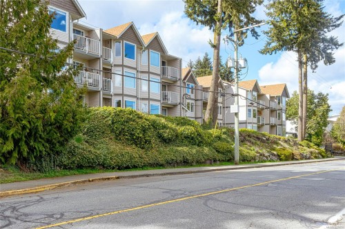 107-9916 Daniel St, Chemainus, BC - Outdoor