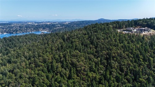 Lot 2 & 4 Willis Point Rd, Central Saanich, BC 