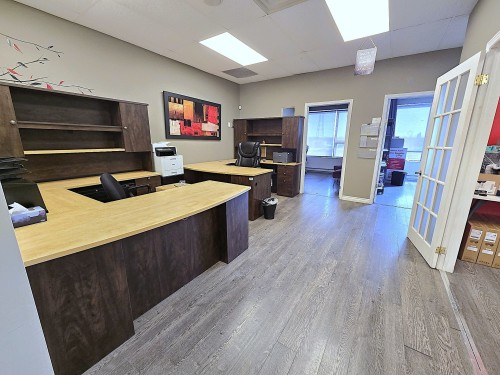 Bureau - 230-1527 Desserte Nord Laval (A-440) O., Laval (Chomedey), QC - Indoor