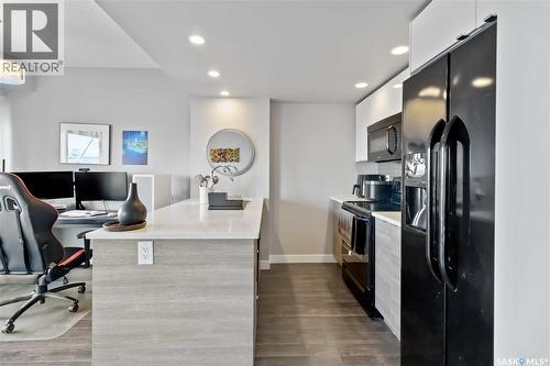 801 550 4Th Avenue N, Saskatoon, SK - Indoor Photo Showing Kitchen