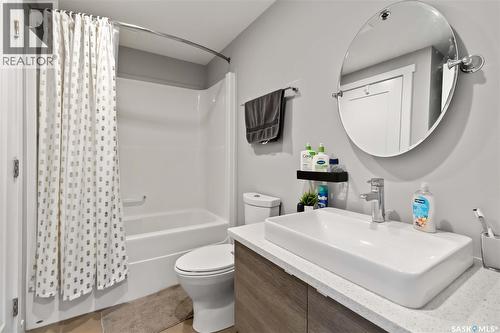 801 550 4Th Avenue N, Saskatoon, SK - Indoor Photo Showing Bathroom