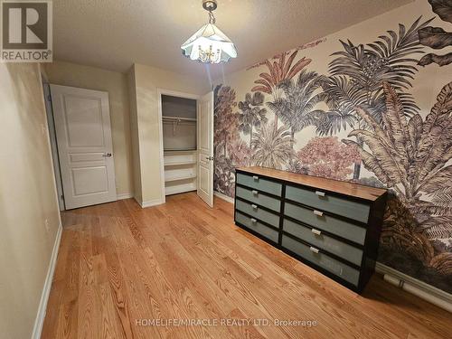 868 Oasis Drive, Mississauga, ON - Indoor Photo Showing Other Room