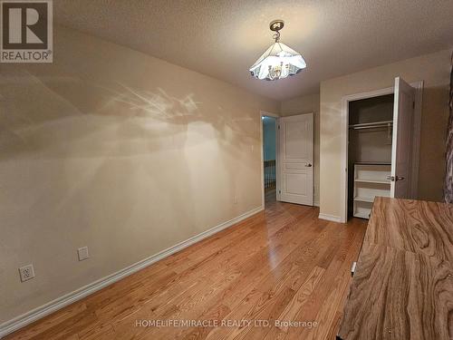 868 Oasis Drive, Mississauga, ON - Indoor Photo Showing Other Room