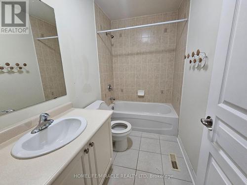 868 Oasis Drive, Mississauga, ON - Indoor Photo Showing Bathroom
