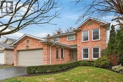 17 CAMMAY Avenue  Dundas, ON L9H 6M4