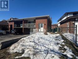 33 ROBBINSTONE DRIVE  Toronto, ON M1B 2C4
