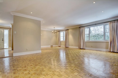 Salon - 9 Rue Breton Woods, Beaconsfield, QC - Indoor Photo Showing Other Room