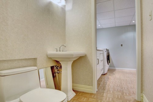 Salle d'eau - 9 Rue Breton Woods, Beaconsfield, QC - Indoor Photo Showing Bathroom