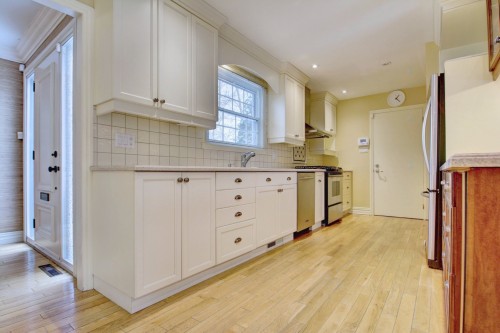 Cuisine - 9 Rue Breton Woods, Beaconsfield, QC - Indoor Photo Showing Kitchen