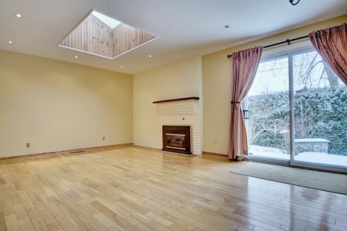 Salle familiale - 9 Rue Breton Woods, Beaconsfield, QC - Indoor