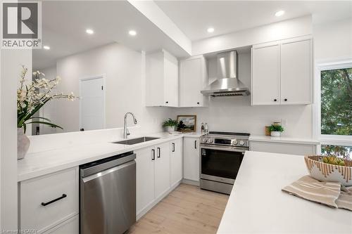84 Chalmers Street N, Cambridge, ON - Indoor Photo Showing Kitchen With Upgraded Kitchen