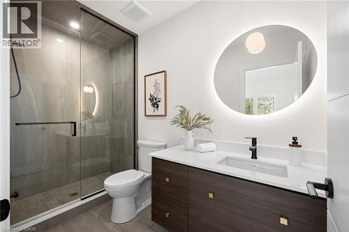 84 Chalmers Street N, Cambridge, ON - Indoor Photo Showing Bathroom