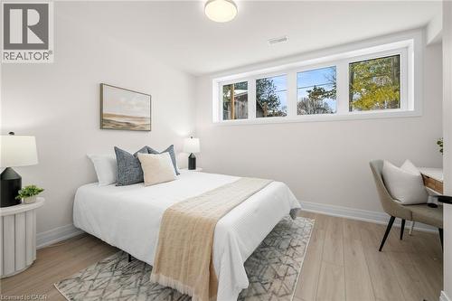 84 Chalmers Street N, Cambridge, ON - Indoor Photo Showing Bedroom
