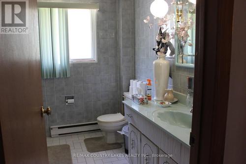 4 Macpherson Crescent, Kawartha Lakes, ON - Indoor Photo Showing Bathroom