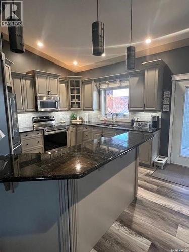 4 Ross Drive, Yorkton, SK - Indoor Photo Showing Kitchen
