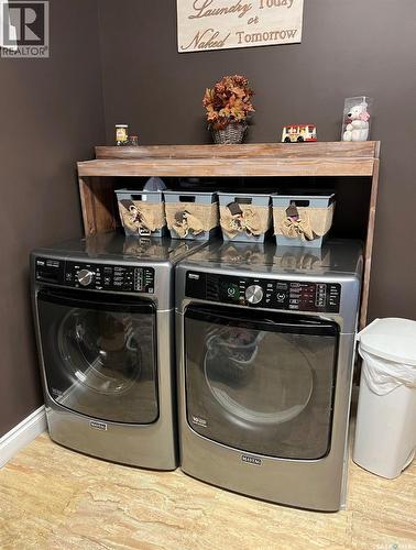 4 Ross Drive, Yorkton, SK - Indoor Photo Showing Laundry Room