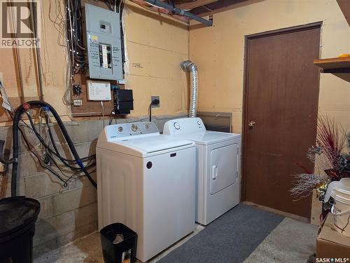 360 2Nd Avenue E, Englefeld, SK - Indoor Photo Showing Laundry Room