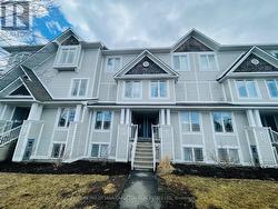 268 MEADOWBREEZE DRIVE Ottawa, ON K2M 3A5