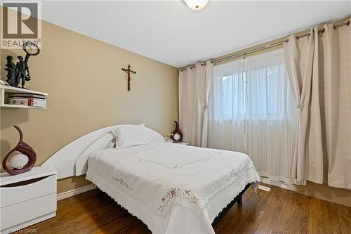 3 Nature Court, Hamilton, ON - Indoor Photo Showing Bedroom