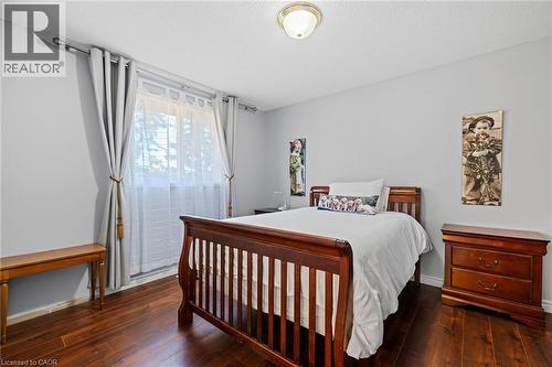 3 Nature Court, Hamilton, ON - Indoor Photo Showing Bedroom