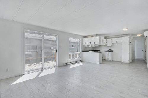 14-5300 Rue Bachand  Longueuil (Saint-Hubert), QC J3Y 0X8