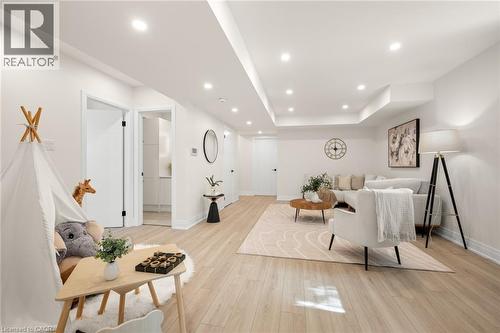 82 Chalmers Street N, Cambridge, ON - Indoor Photo Showing Other Room