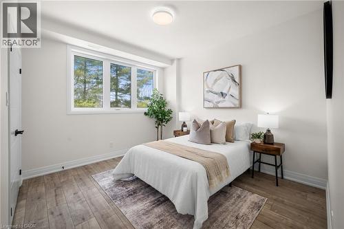 82 Chalmers Street N, Cambridge, ON - Indoor Photo Showing Bedroom