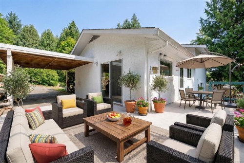 395 Dogwood Dr, Ladysmith, BC 