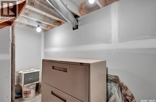 3347 Coughlin Bay E, Regina, SK - Indoor