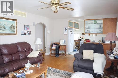 288 First Avenue, Welland, ON - Indoor Photo Showing Living Room