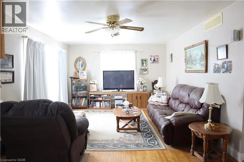 288 First Avenue, Welland, ON - Indoor Photo Showing Living Room