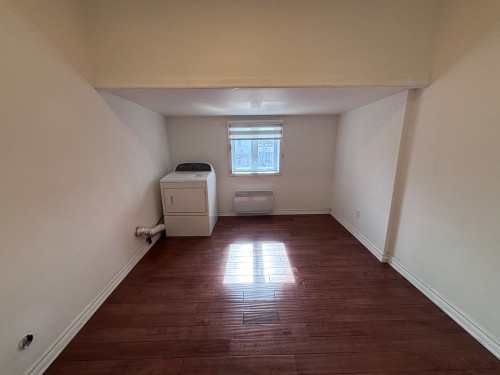 Bedroom - 1-7062 Rue St-Denis, Montréal (Rosemont/La Petite-Patrie), QC - Indoor Photo Showing Other Room