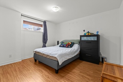 Chambre à coucher - 225 Rue Marthe, Saint-Philippe, QC - Indoor Photo Showing Bedroom