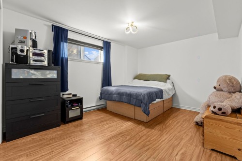 Chambre à coucher - 225 Rue Marthe, Saint-Philippe, QC - Indoor Photo Showing Bedroom