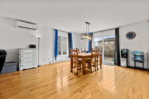 Salle à manger - 225 Rue Marthe, Saint-Philippe, QC - Indoor Photo Showing Dining Room