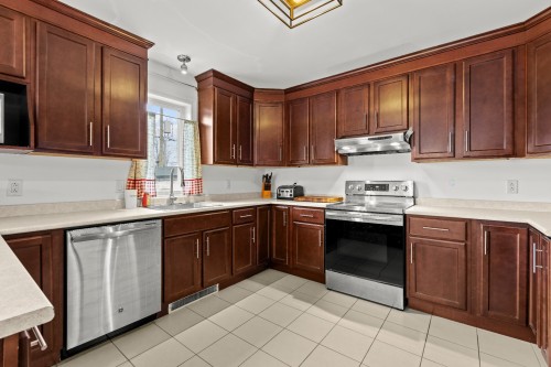 Cuisine - 225 Rue Marthe, Saint-Philippe, QC - Indoor Photo Showing Kitchen