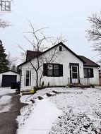 34 CUNDLES ROAD E Barrie, ON L4M 2Z5