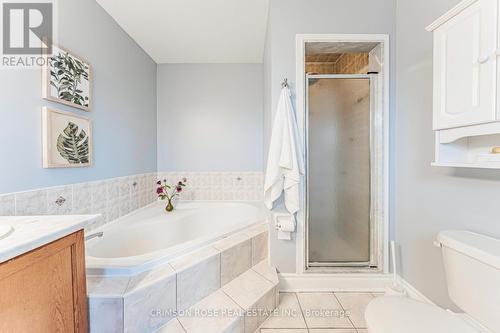489 Ravineview Way, Oakville, ON - Indoor Photo Showing Bathroom