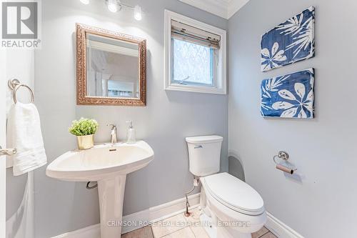 489 Ravineview Way, Oakville, ON - Indoor Photo Showing Bathroom