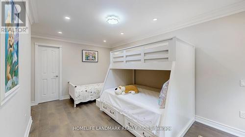 16 Crescentview Road, Richmond Hill, ON - Indoor Photo Showing Bedroom