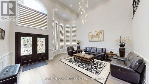 16 Crescentview Road, Richmond Hill, ON - Indoor
