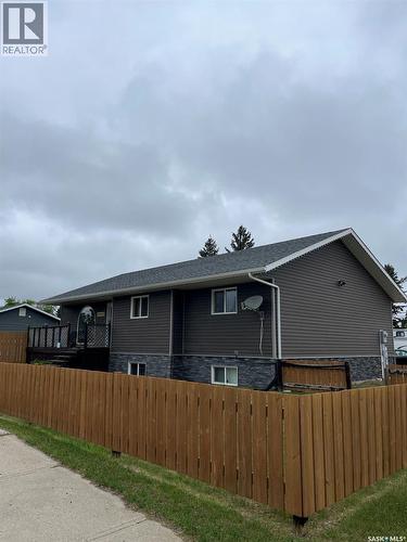 401 6Th Avenue W, Nipawin, SK - Outdoor