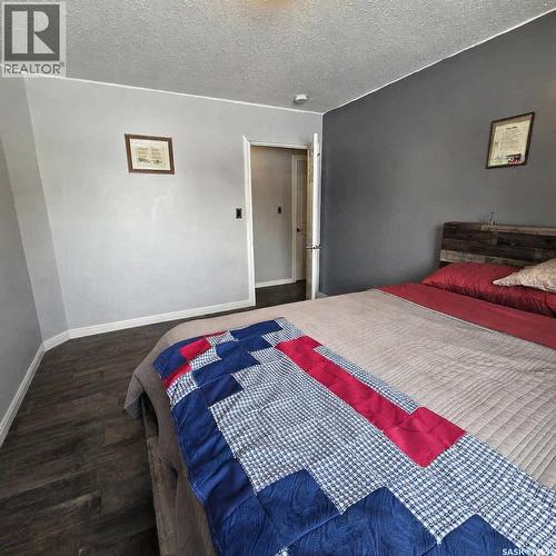 401 6Th Avenue W, Nipawin, SK - Indoor Photo Showing Bedroom