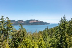 9825 Canal Rd Pender Island, BC V0N 2M3