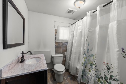 Salle de bains - 4920 Rue Des Cageux, Montréal (Pierrefonds-Roxboro), QC - Indoor Photo Showing Bathroom