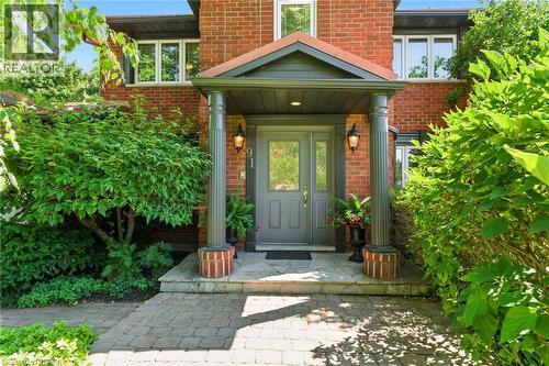 91 Abbey Close, Ancaster, ON - Outdoor