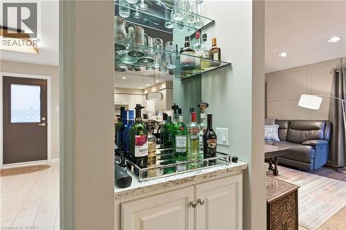 91 Abbey Close, Ancaster, ON - Indoor Photo Showing Other Room