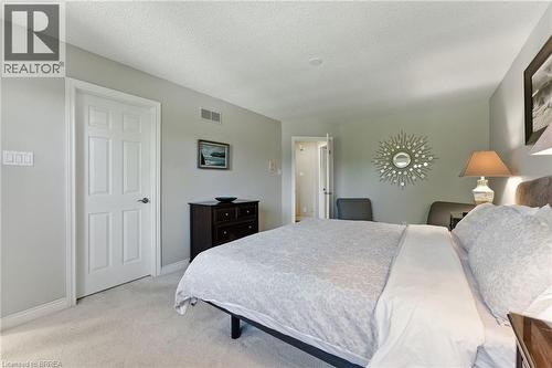 91 Abbey Close, Ancaster, ON - Indoor Photo Showing Bedroom